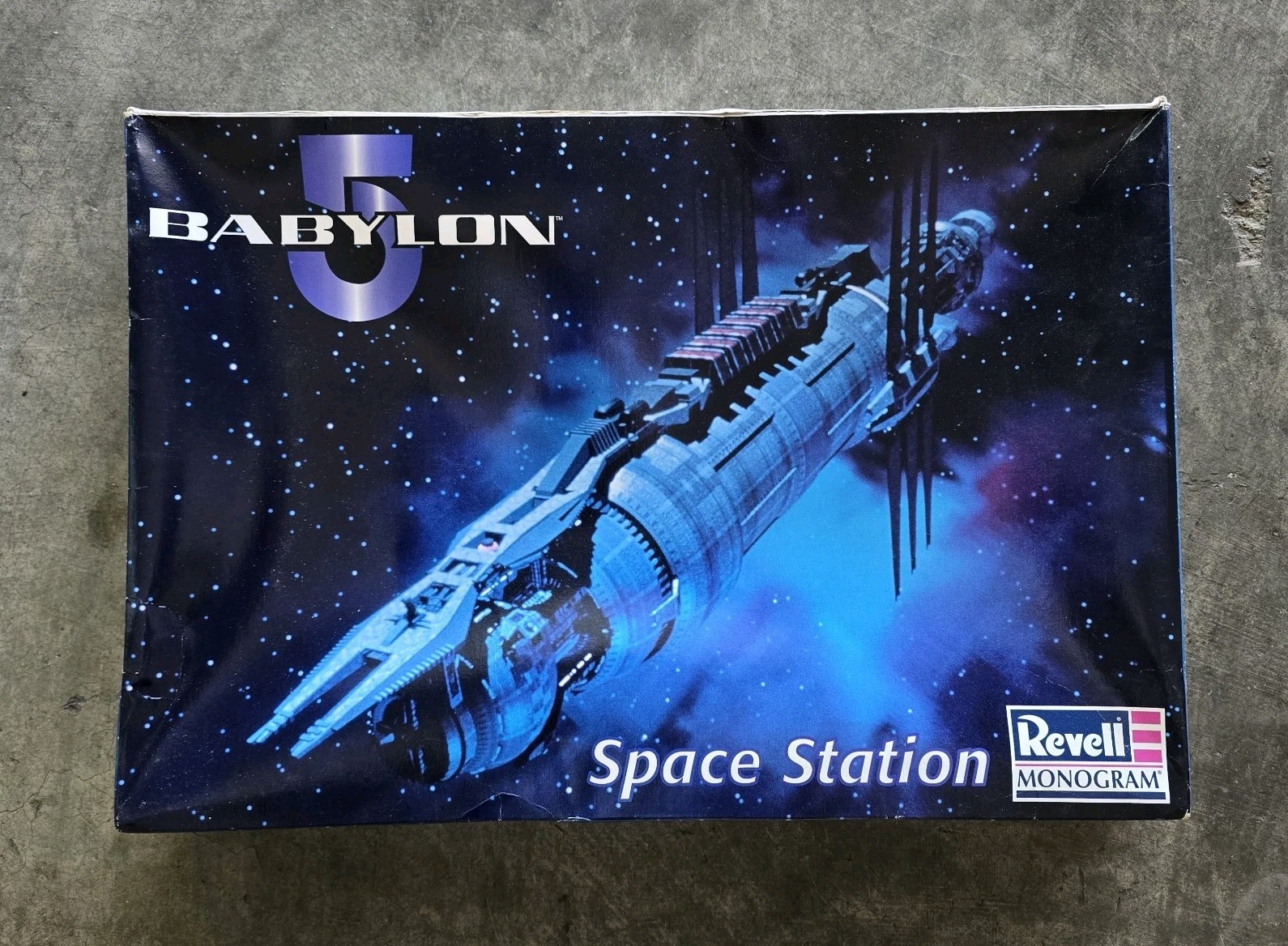 Revell Monogram Babylon 5 Space Station 1:3300 Plastic Model Kit 85-3622