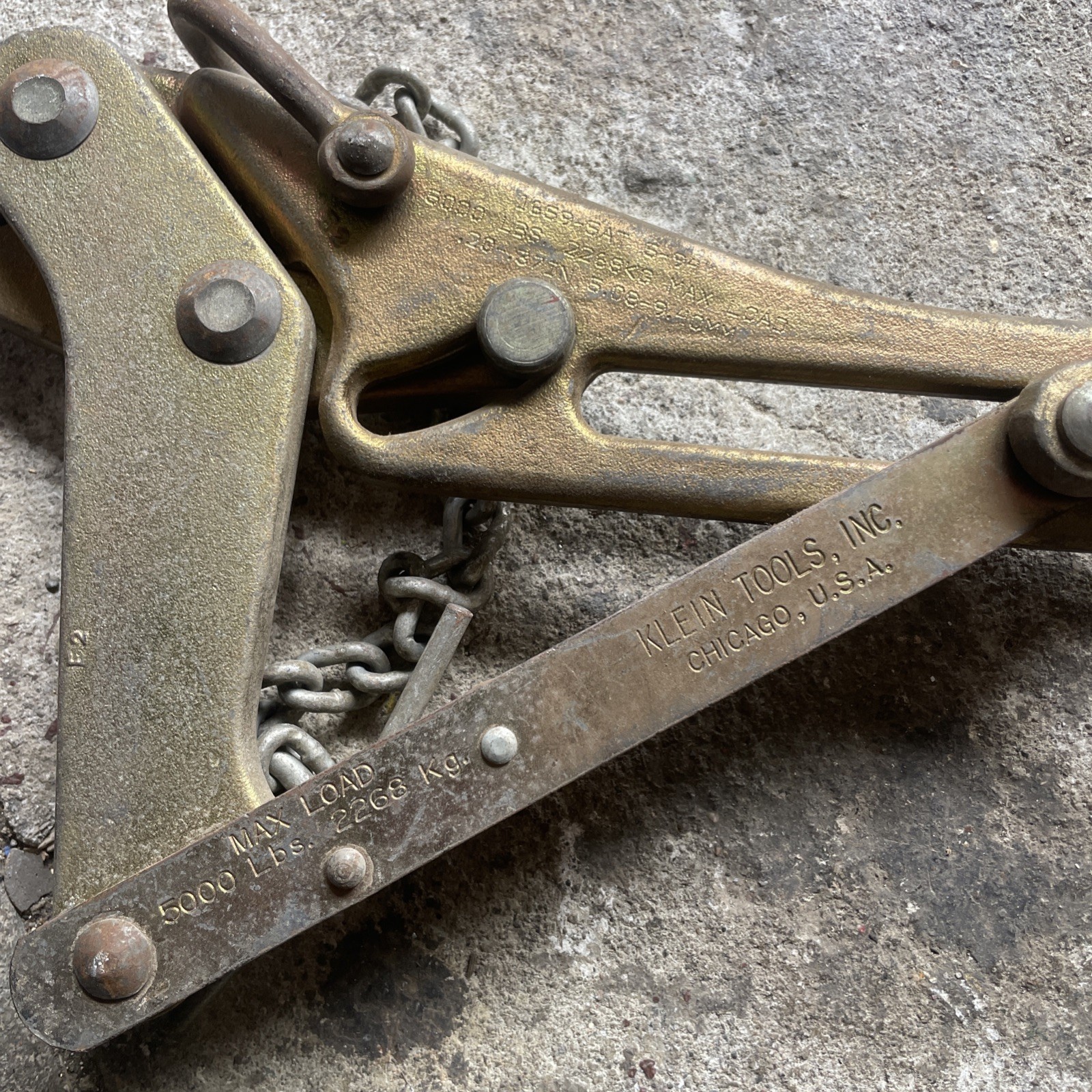 Klein Tools 1692 And 1659 -5AT Chicago Grip Coated Strand Puller