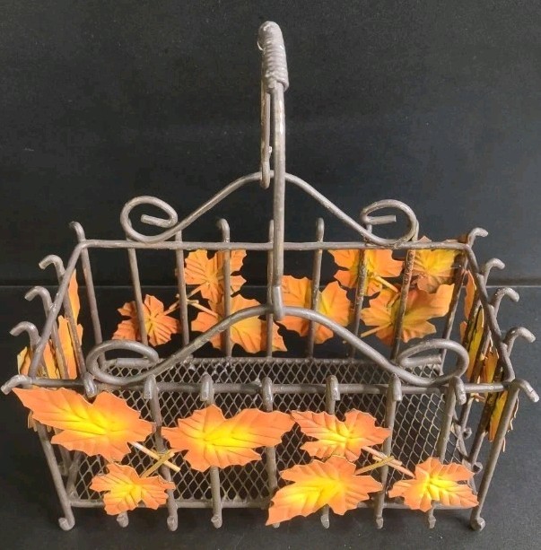 Vintage Metal Wire Basket w Handle Fall Leaf Decor Rustic Farmhouse