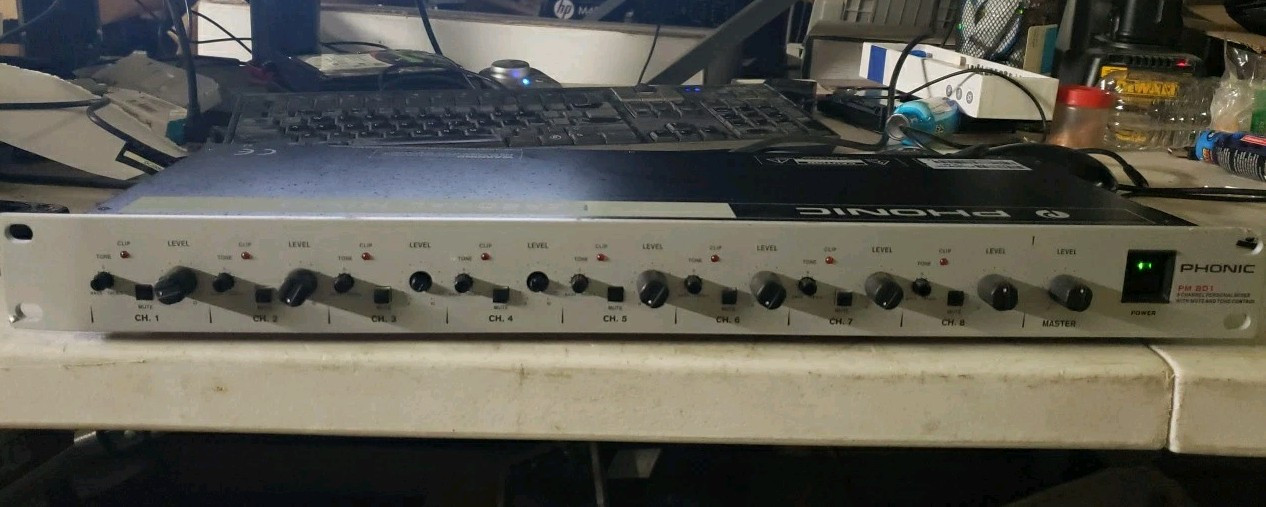 PHONIC PM-801 Rack Mountable 8-Channel Personal Mixer TURNS ON