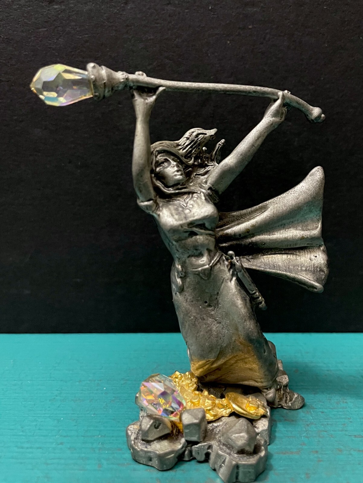 85 Ballena Bay Pewter Sorceress Spell Caster Treasure Mini Figurine LOTR GOT RPG