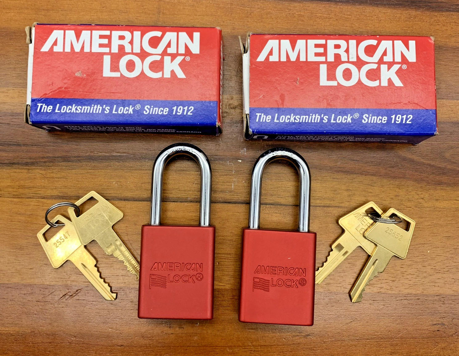American Lock A1106 Red Series Keyed Padlocks Aluminum 1.5" Shackle Lot of 2 New