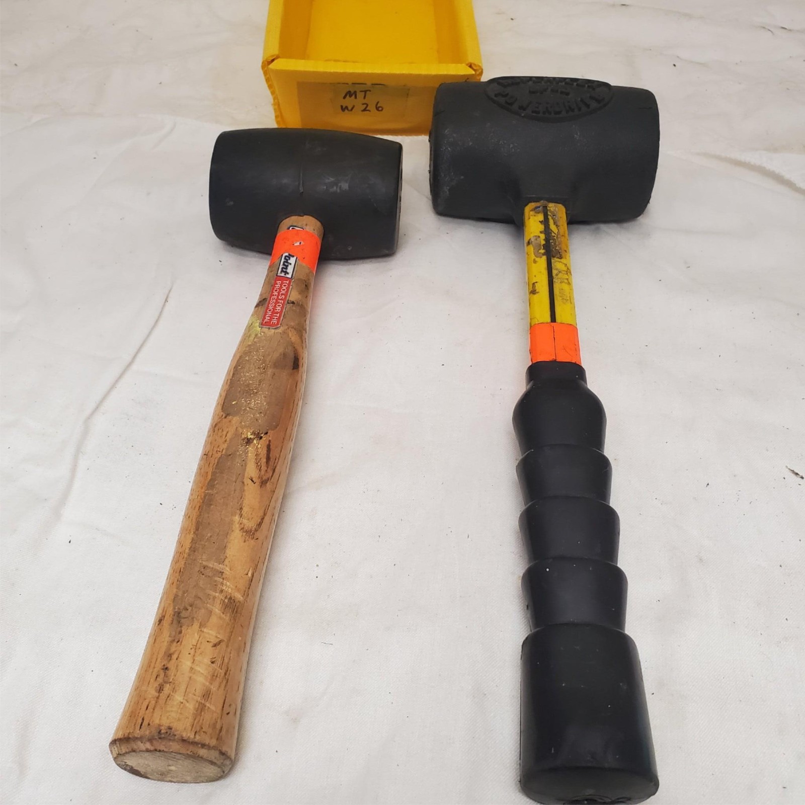 Lot of 2 Blue Point and Nupla Flax Dead Blow Hammer Set LOT- MT W26