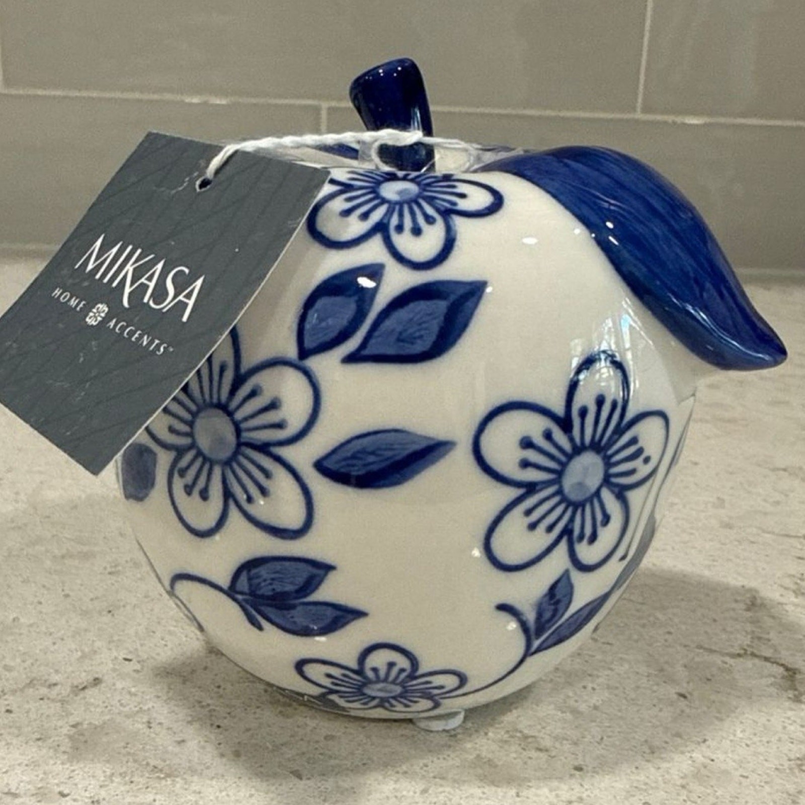 Mikasa Blue & White Ceramic 5” APPLE Chinoiserie Figurine NEW