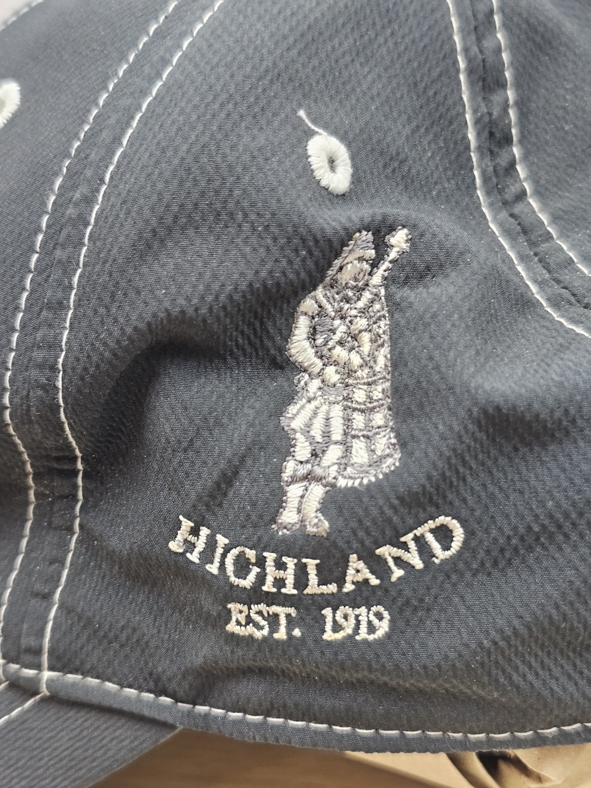 Nike Golf Highland CC Adjustable Strapback Hat Black Dri Fit Cap