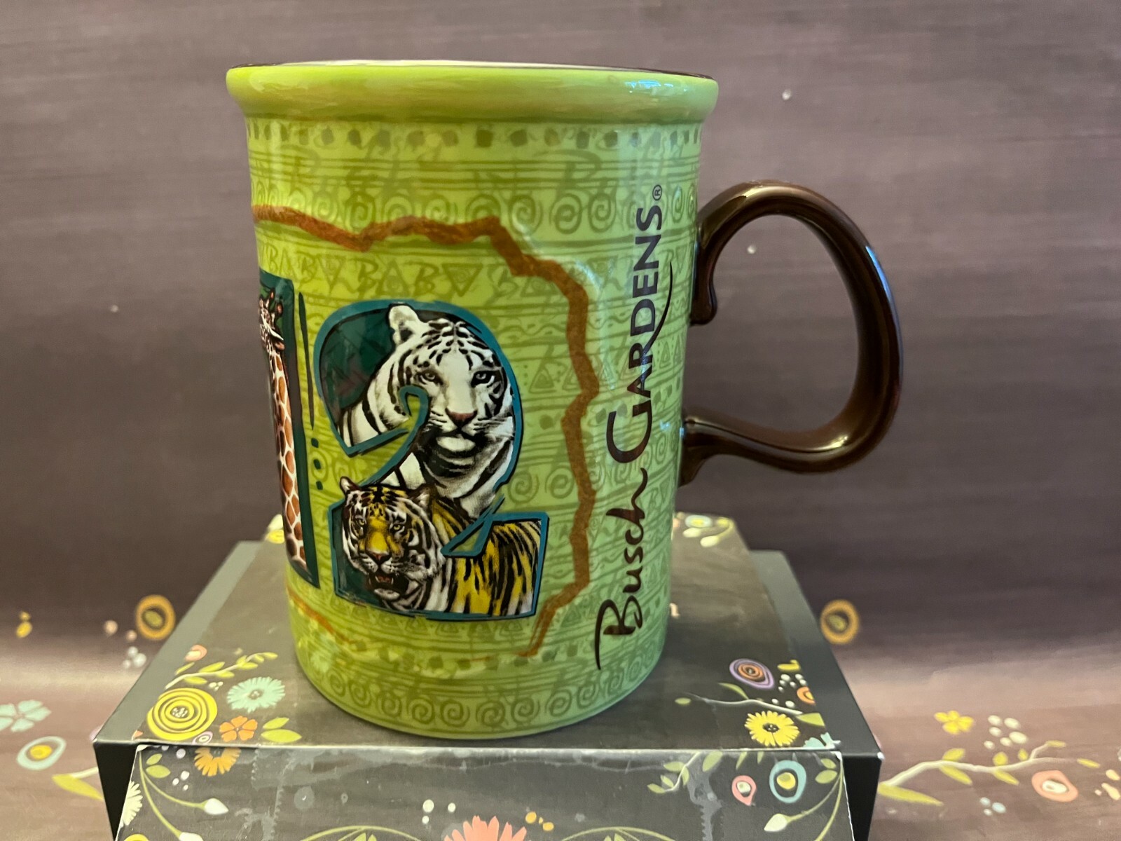 Busch Gardens Large Ceramic Green Coffee Mug Tigers Giraffe Elephant 3D 2012 EUC