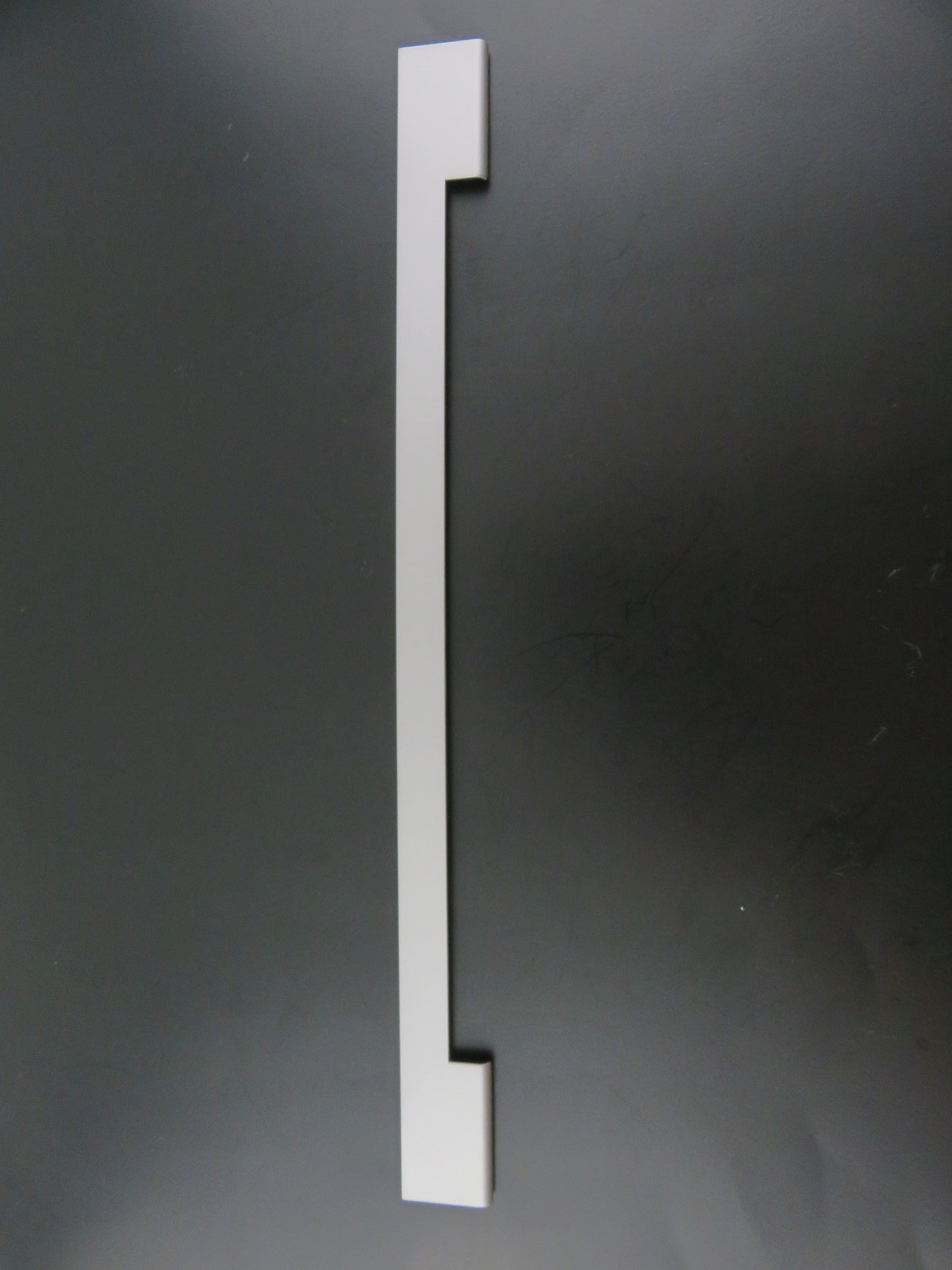 5CB1B34770 Strip Cover B 82HG Grey