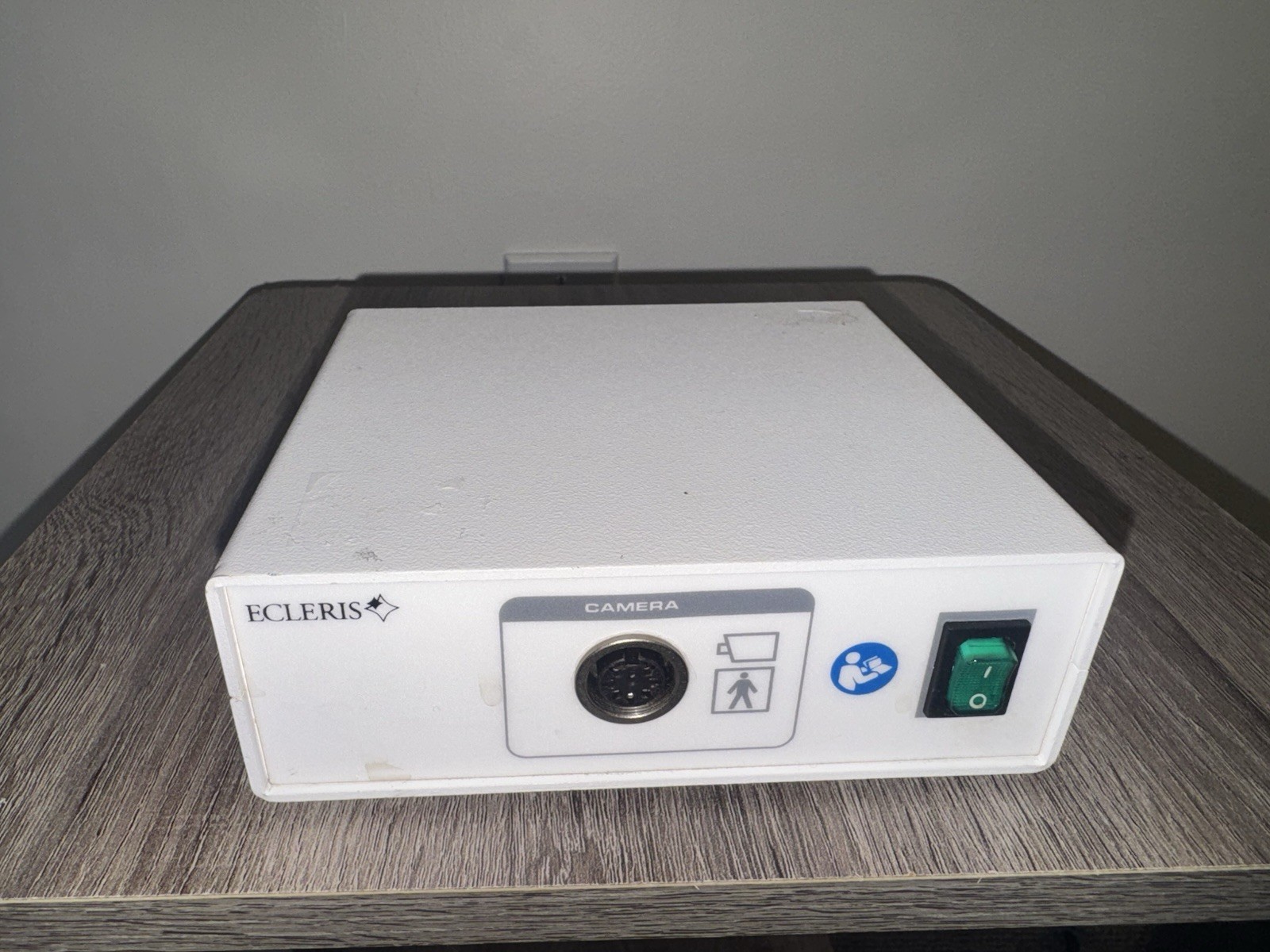 Ecleris camera