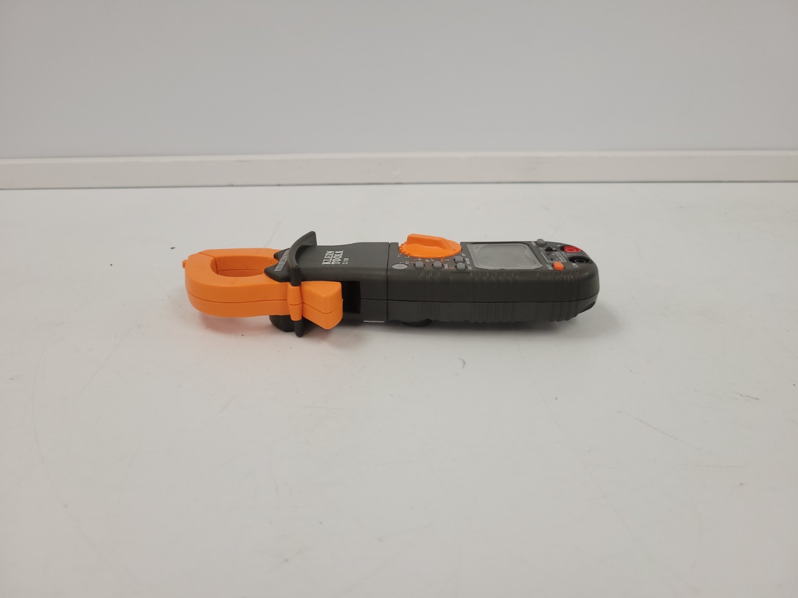 (85489-1) Klein Tools CL1100 Volt Meter