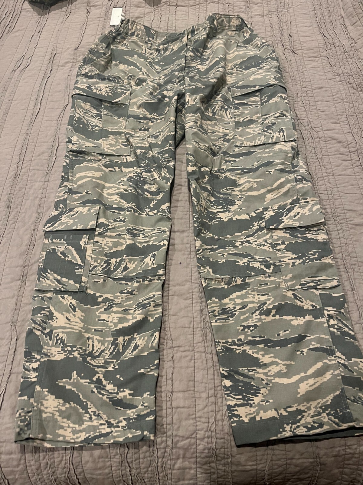 NWT Women’s  US AIR FORCE Utility Camouflage 8 Pocket Trousers size 16R