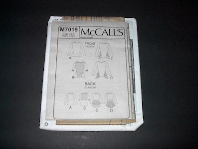 McCall's Pattern 7019 Misses' Tunic with Sleeve / Hemline Variations 6 ~ 14 UC