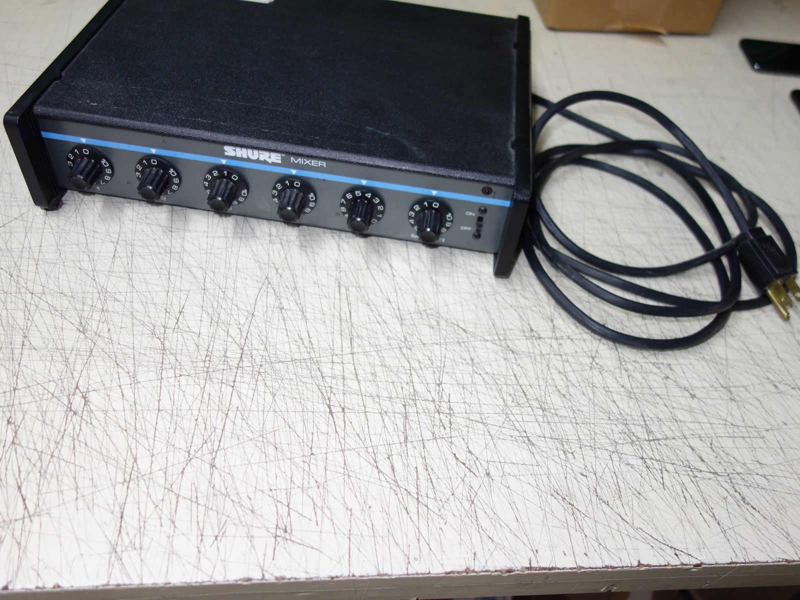 Shure M268 Series 4 Channel Professional Microphone Mixer
