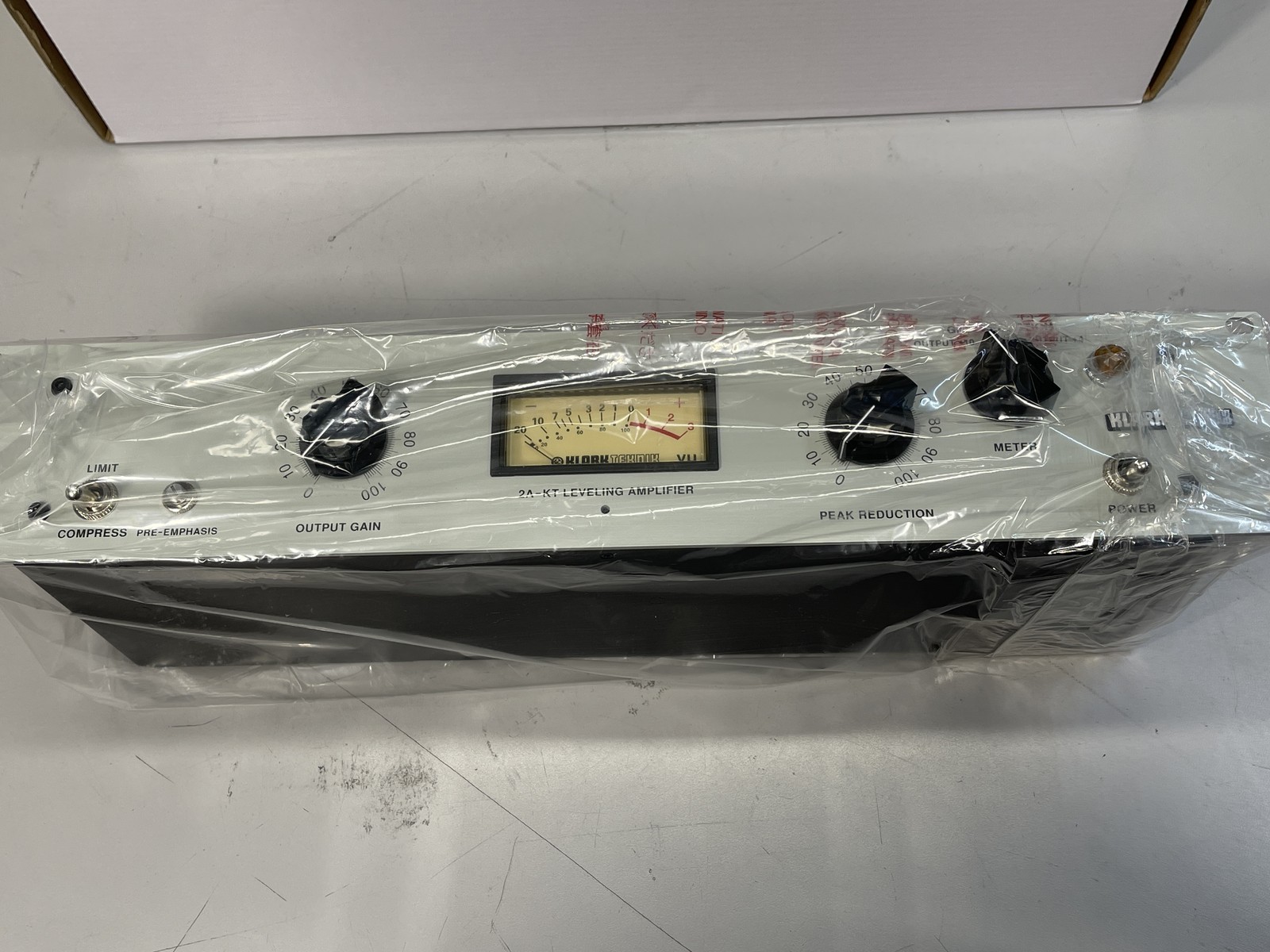 Klark Teknik 2A-KT Optical Tube Leveling Amplifier