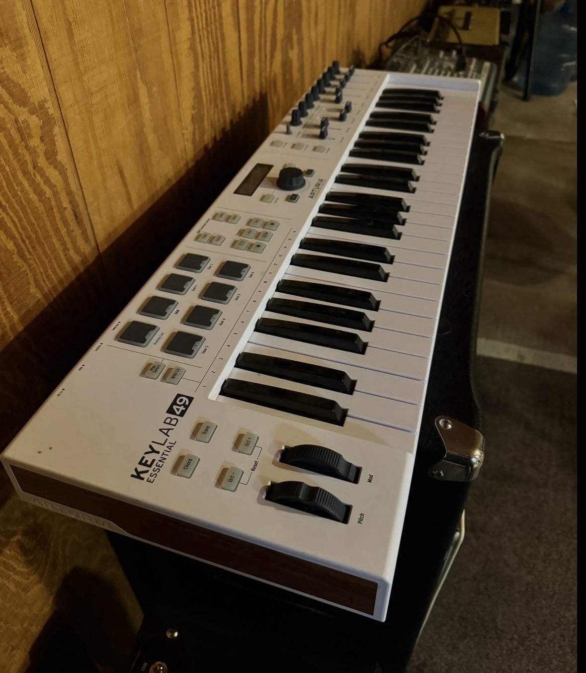 Arturia KeyLab Essential 49 Midi Keyboard Controller White