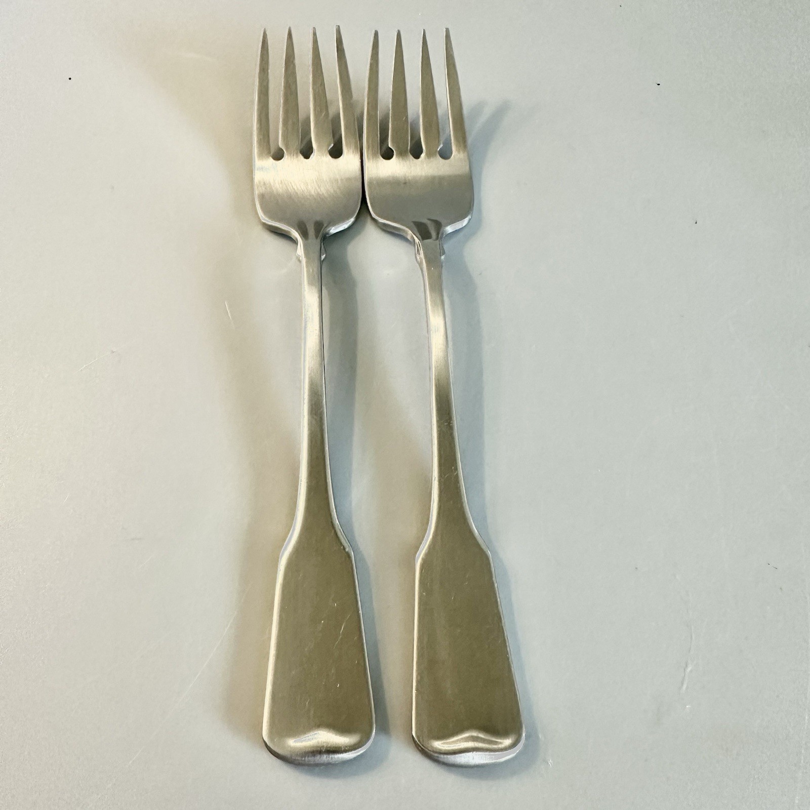 2 Oneida AMERICAN COLONIAL Salad Forks CUBE Satin Stainless 6 5/8" Set of 2