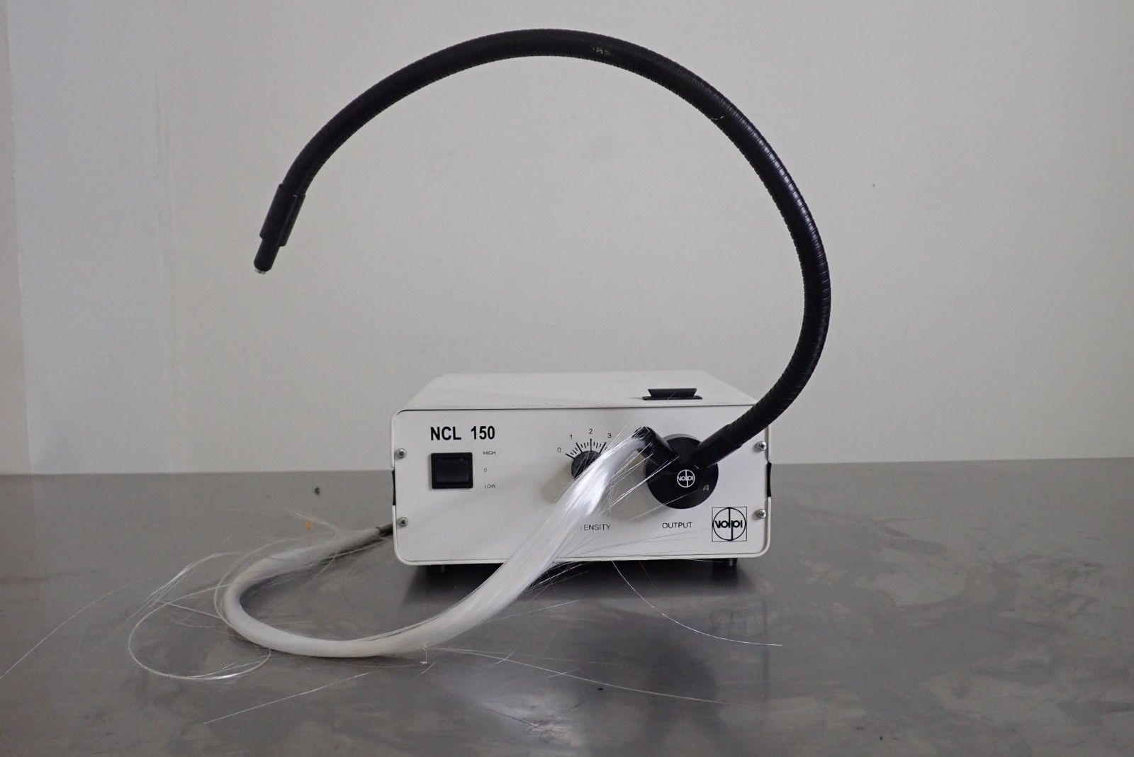 Volpi NCL 150 Fiber Optic Illuminator w/ Light Guide