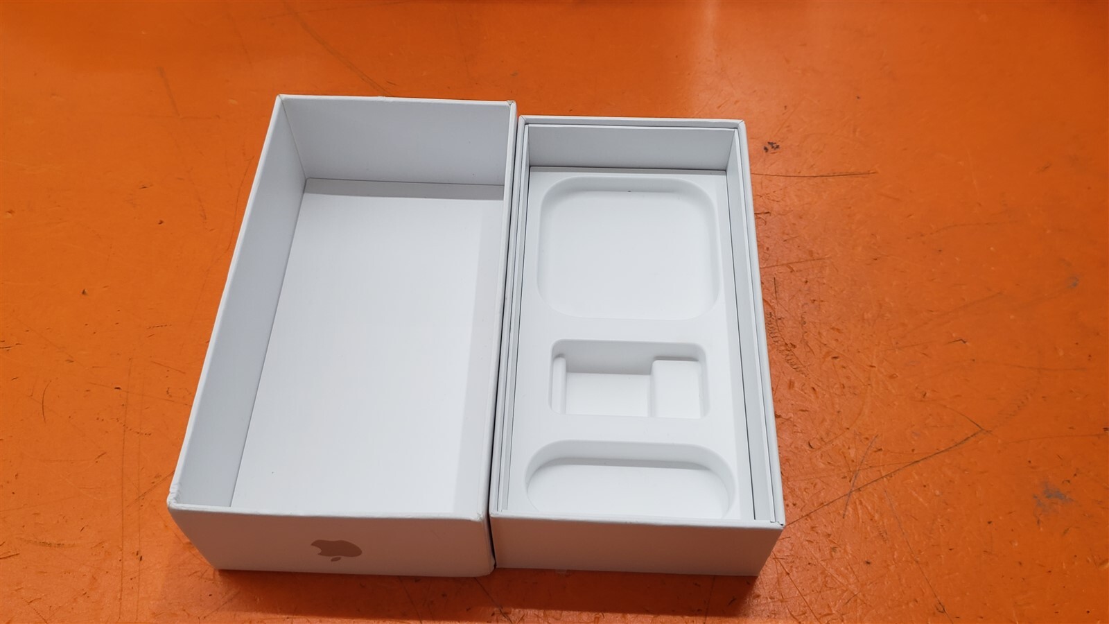 ⭐️⭐️⭐️⭐️⭐️ ***BOX ONLY*** Apple iPhone 6s Silver 64GB