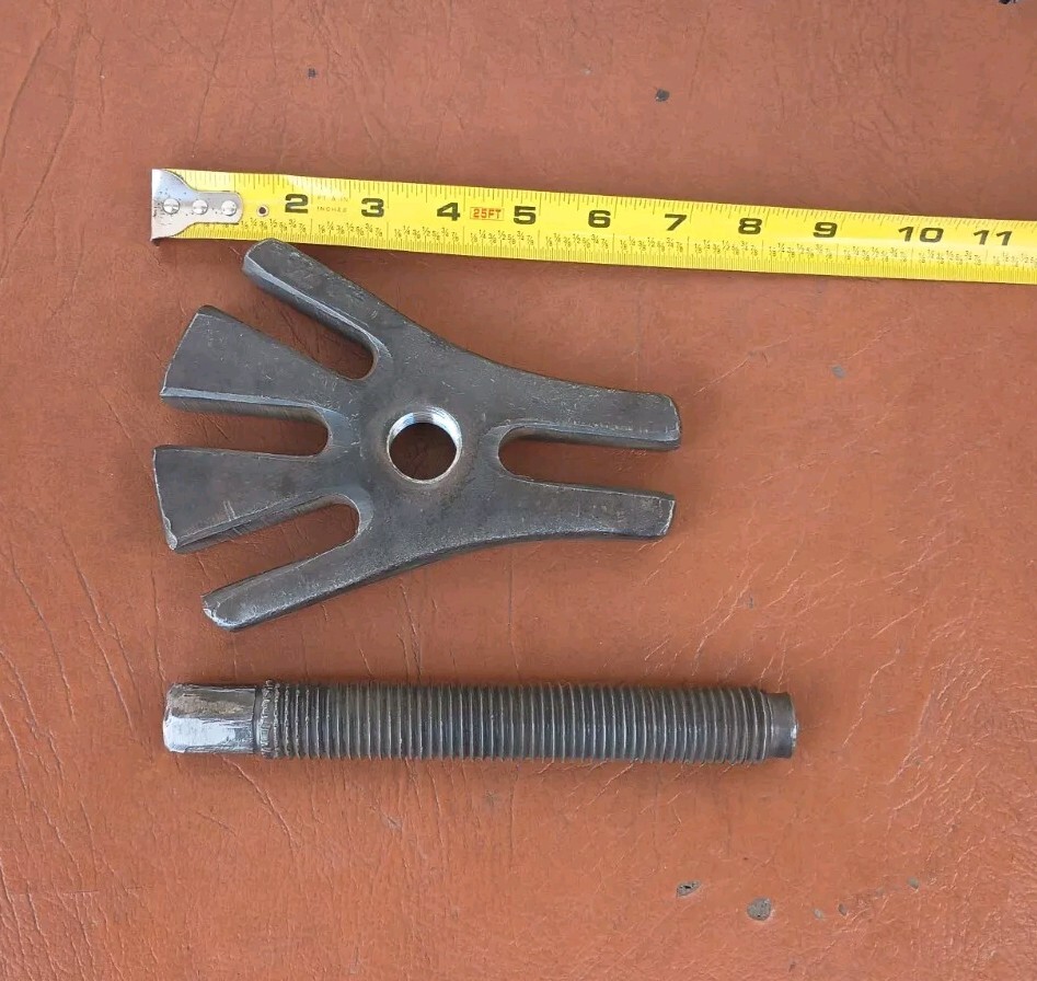 Plomb 4001-B Puller Hub and 4001-S Bolt USA