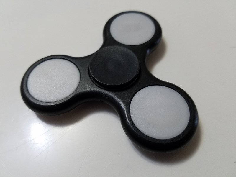 UPGRADE VERSION SWITCH CONTROL 3 MODE LED HAND SPINNER EDC TOY BLACK