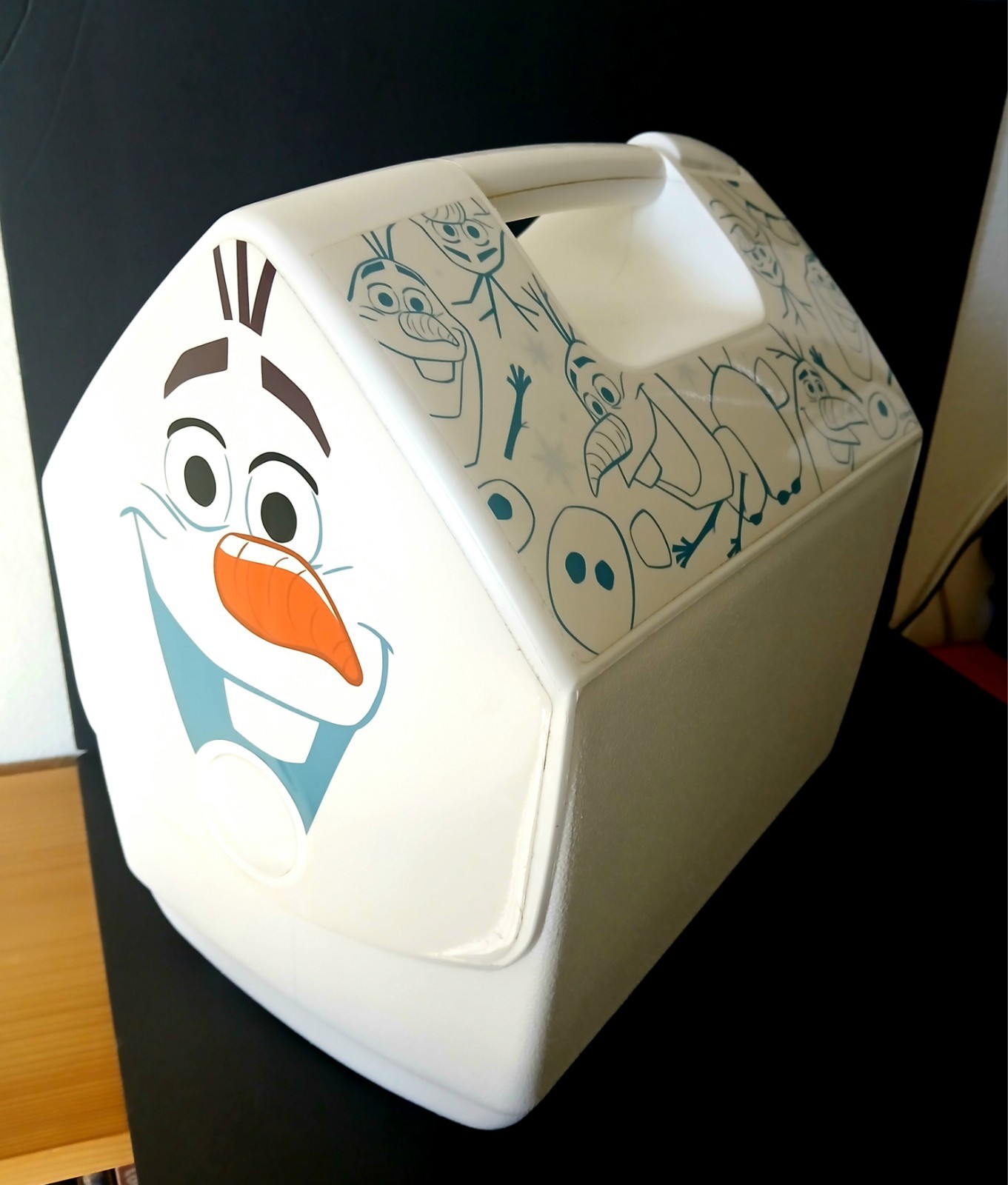 Frozen Olaf Igloo Cooler 7 QT Cooler 9 Can Playmate Pal Disney Olaf Clean