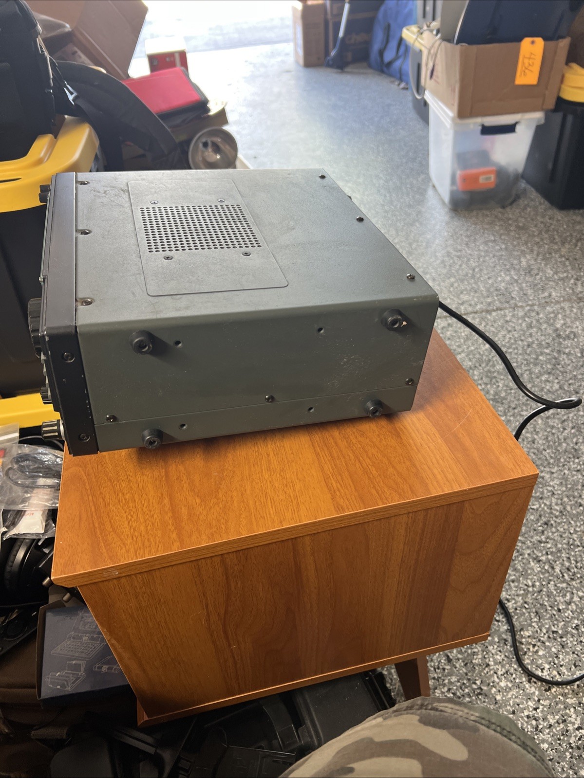 Icom IC-R7000 Communications Receiver Serial#13283 Powers On