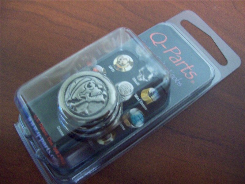 NEW Q-Parts Ringo Knob, SKULL N' BONES ON BLACK CHROME, KBR-0623