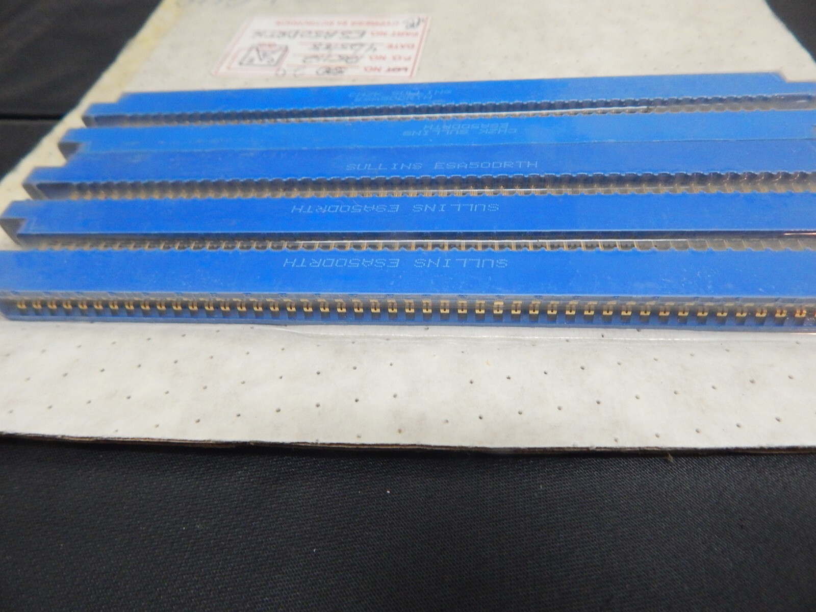 SULLINS ESA50DRTH EDGE CARD CONNECTOR - LOT OF 1 CONNECTOR - USA FAST SHIPPING