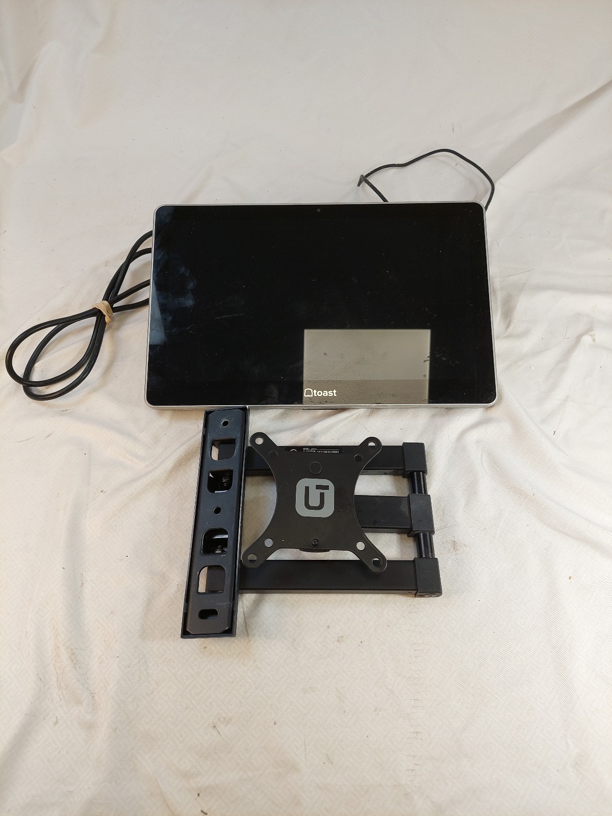Toast Flex TT203 POS Touchscreen Terminal w/ Wall Mount & Power Cords