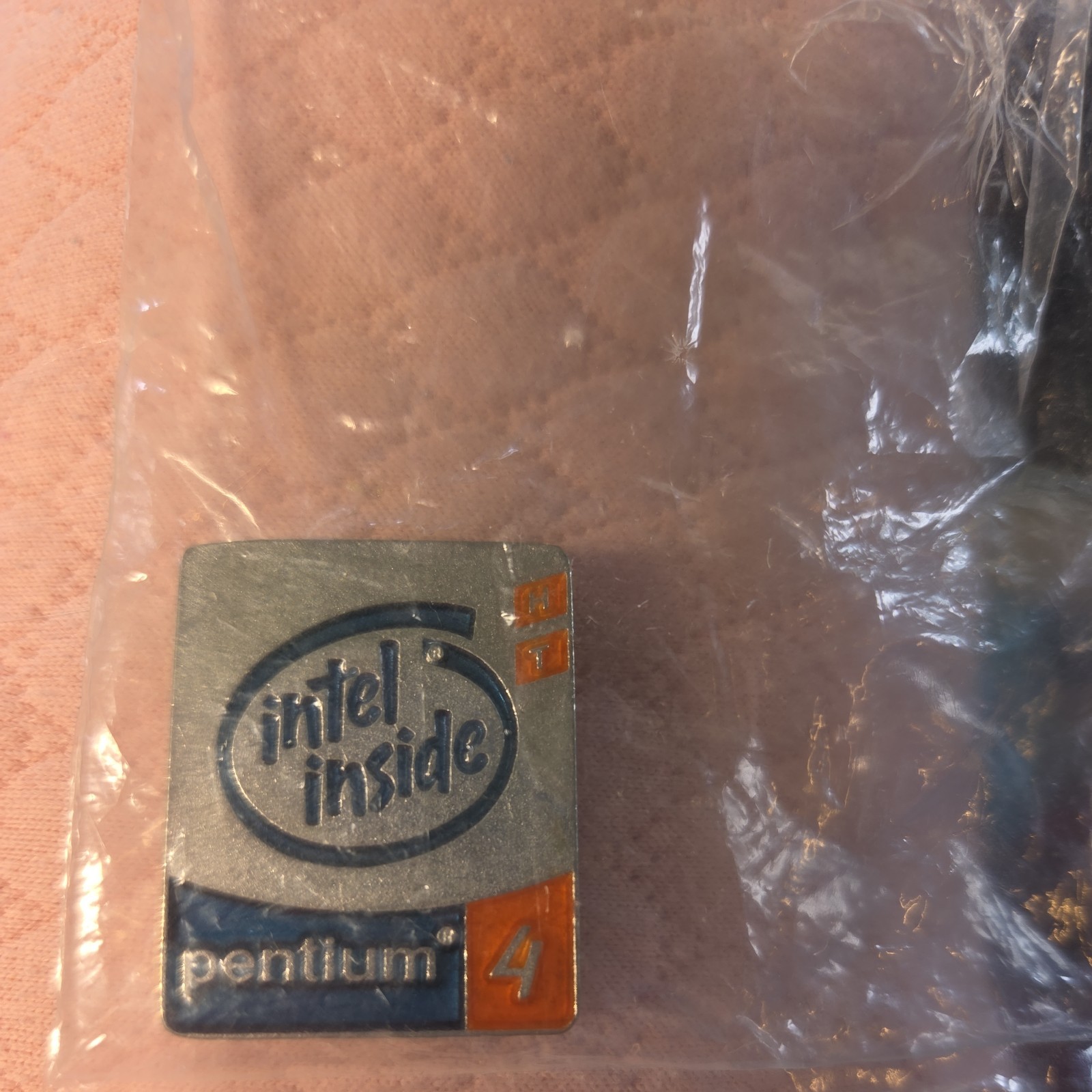 Intel Pentium 4 Collectible - Rare New unopened Promo Pin / Badge