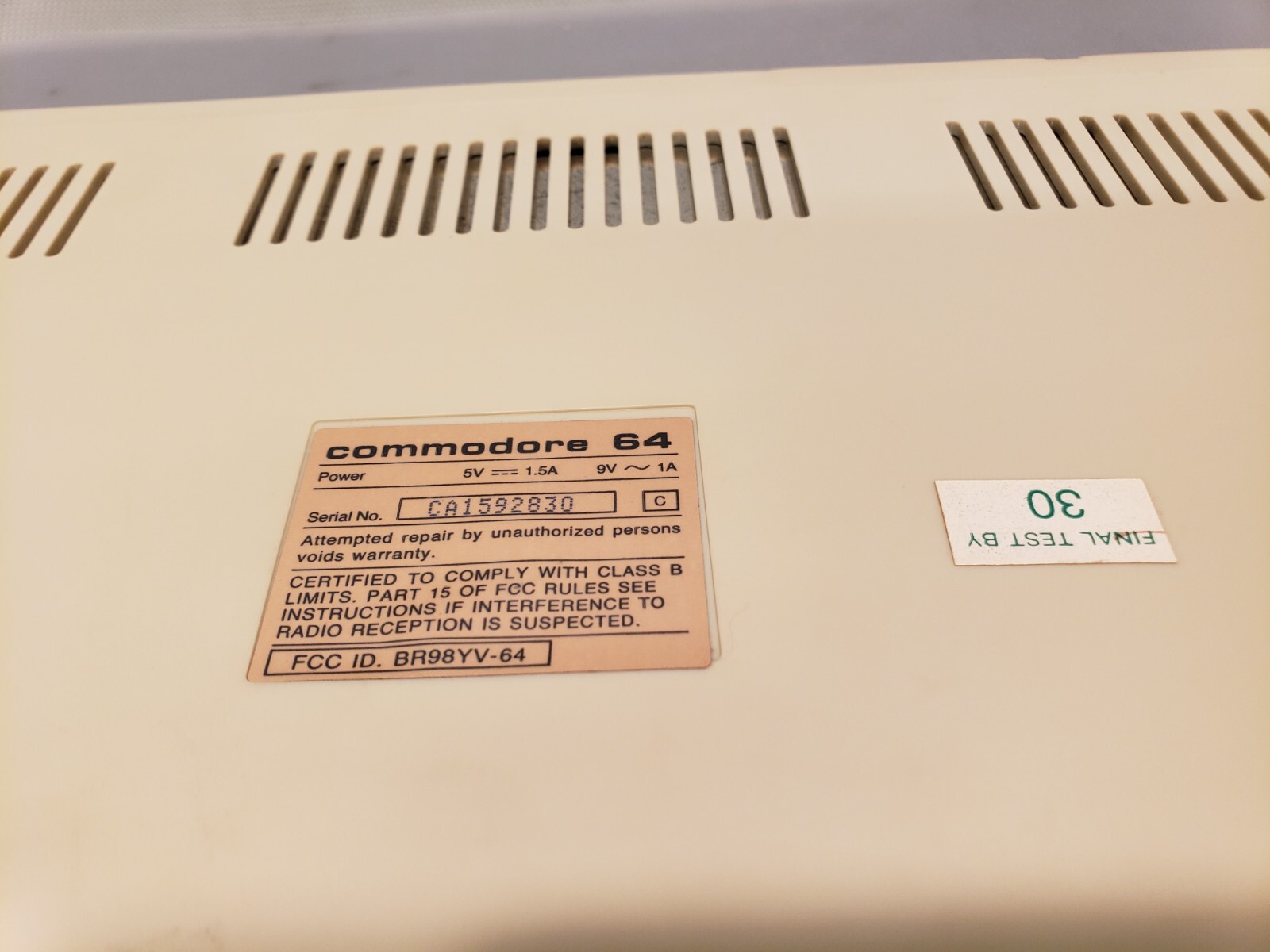 Vintage Commodore 64C Console Home Personal Computer Console only, Tested