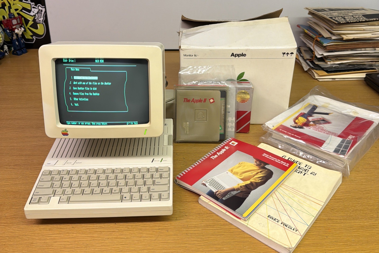 Apple IIC Computer, Monitor w/Stand, Software And Manuals Working!! With OG Box