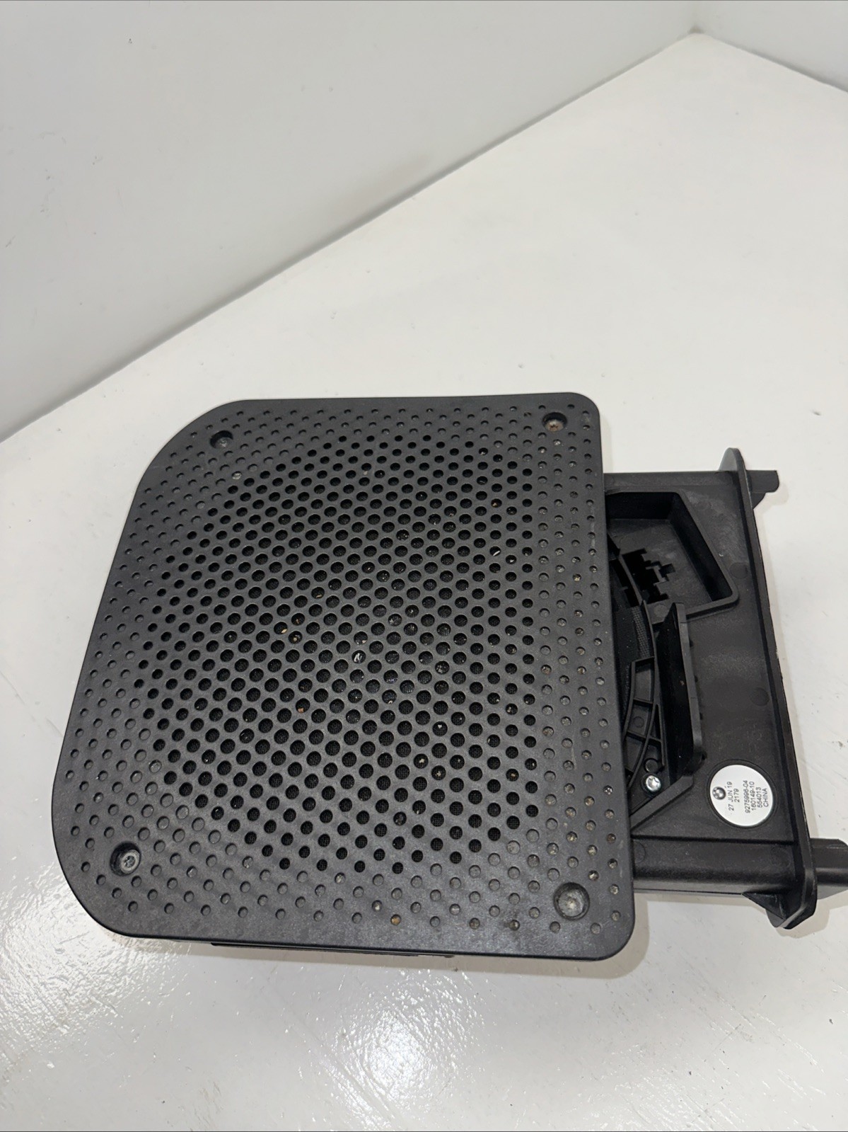 # BMW 118I F40 2019 SUBWOOFER SOUND SPEAKER RIGHT DRIVER SIDE 9275996
