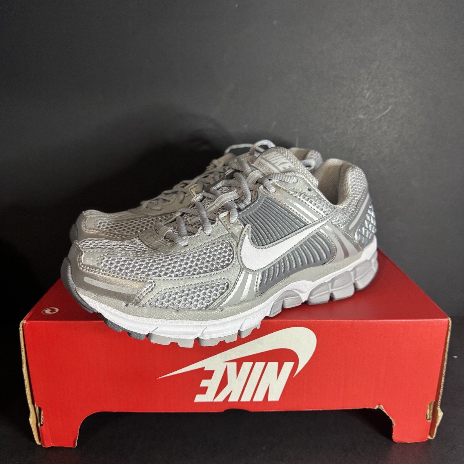Mens Size 9 Nike Air Zoom Vomero 5 Wolf Grey Running Shoes FJ4151 003 New No Lid