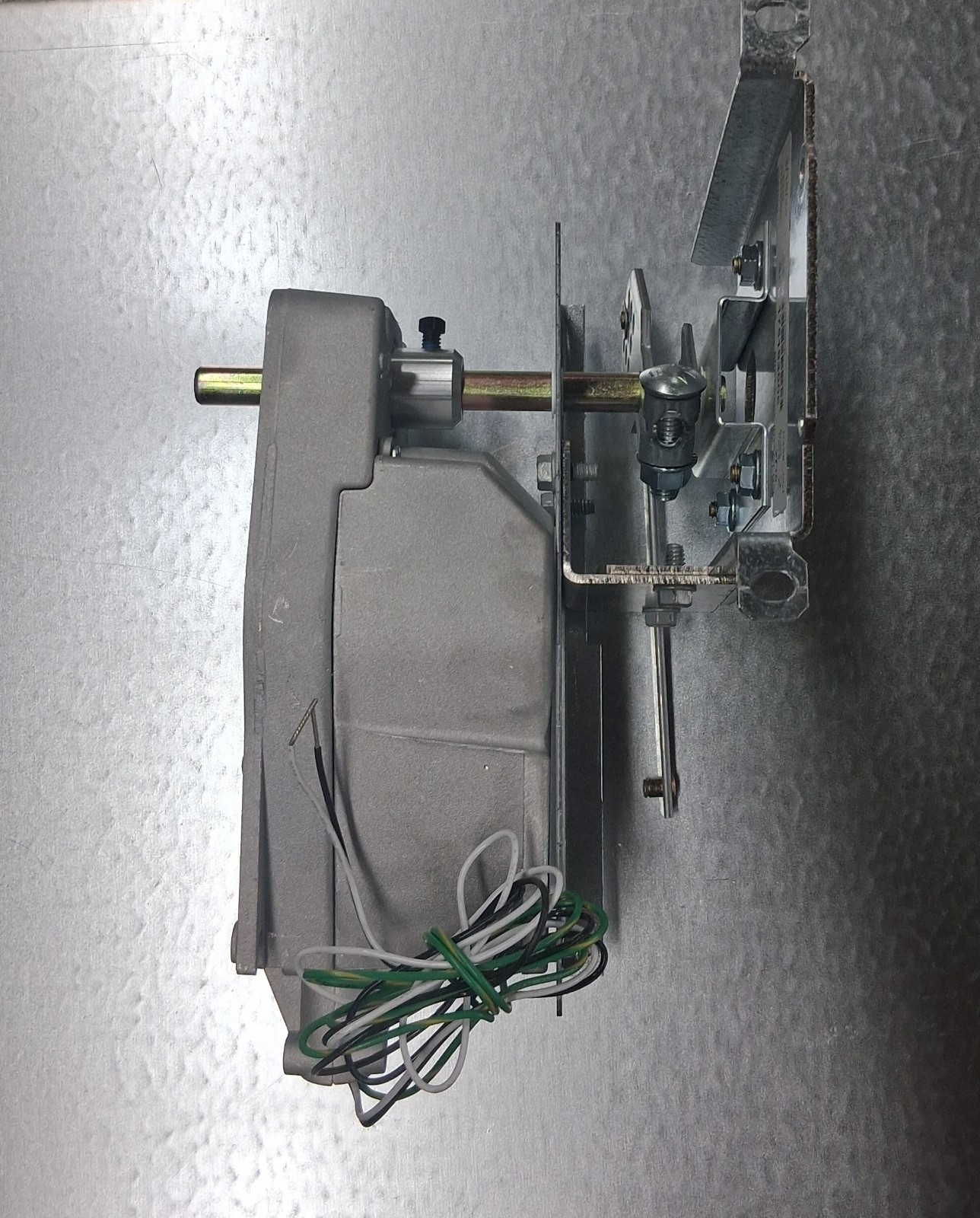 Honeywell Two Position Direct Coupled Actuator MS4104F1010 W/ Removable Bracket