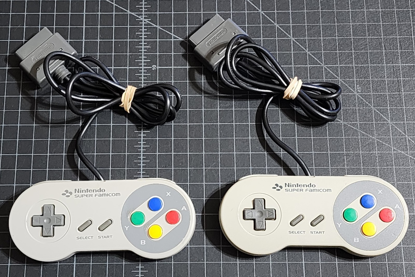 2x Super Famicom Nintendo SNES Controllers Set Of 2 OEM Authentic Nintendo