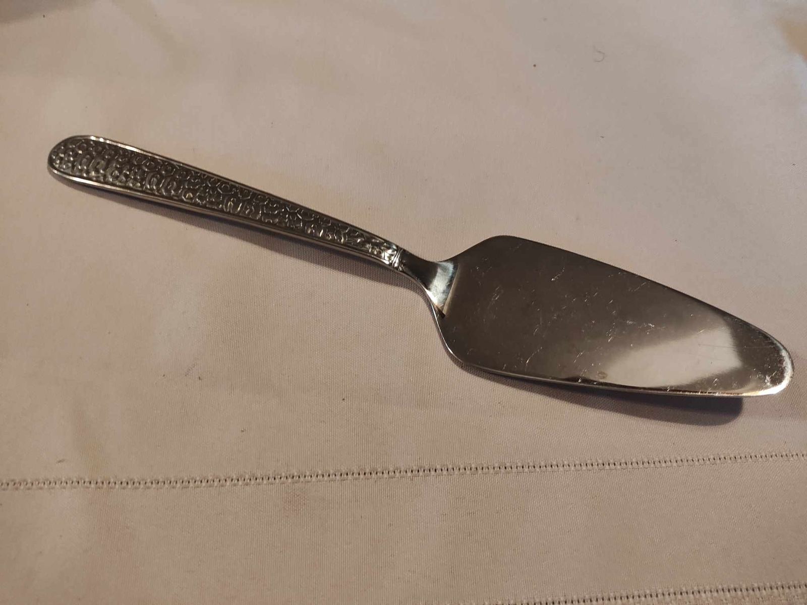 NOS Reed & Barton Isaac Mizrahi Live 'Tunis' Stainless 10" Pie/Cake Wedge Server