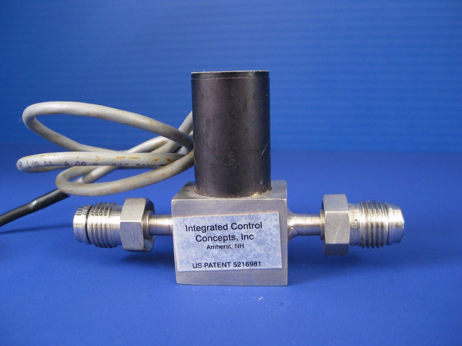 ICCI Integrated Flow Sensor, 1/4" Male VCR, Used