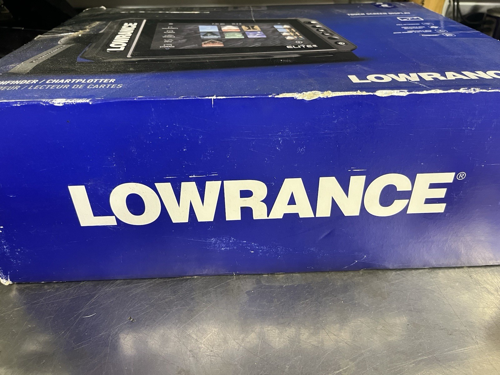 Lowrance Elite FS 7 Fish Finder Chartplotter w/ Active Imaging 3-in-1 Transducer