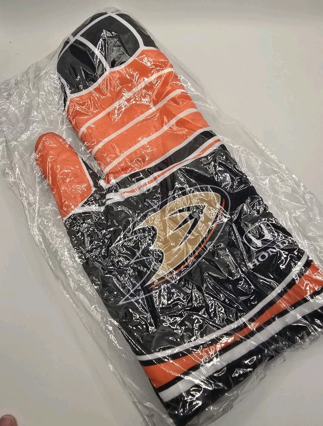 NHL Anaheim Ducks Hockey Goalie Glove Oven Mitt Pot Holder Brand NEW