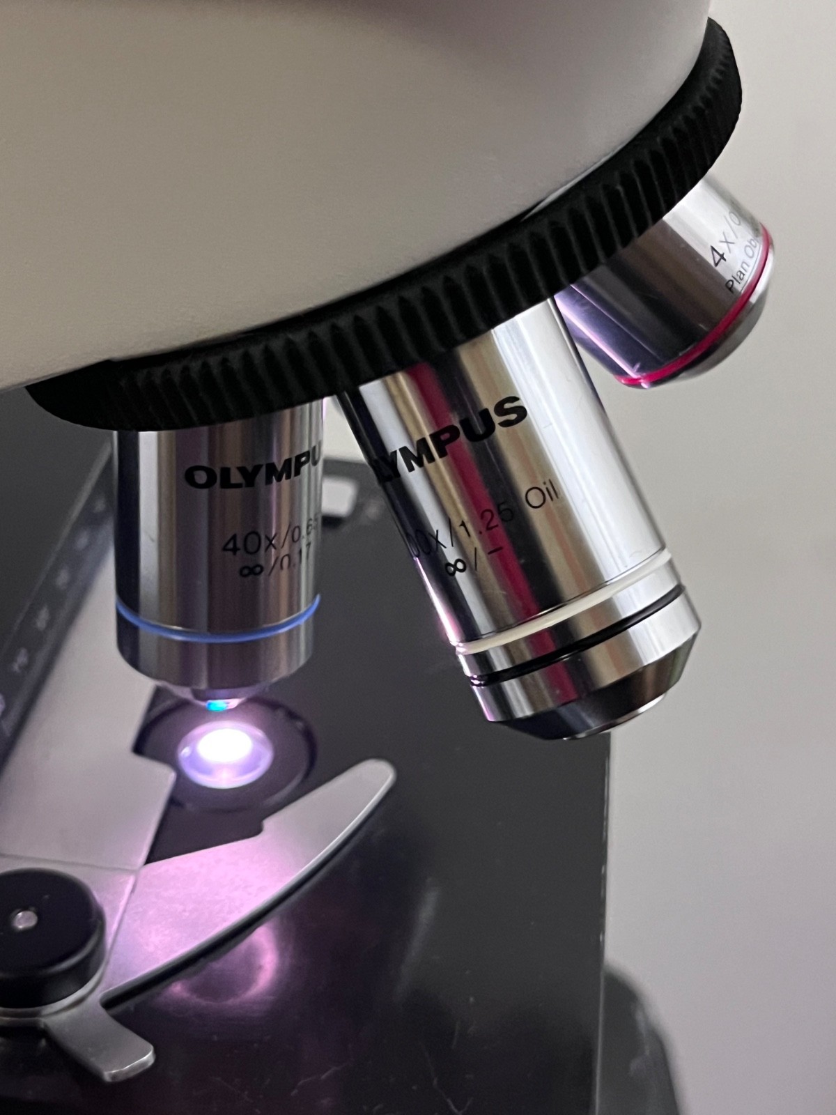 OLYMPUS CX21FS1 BINOCULAR MICROSCOPE PLAN 4 10 40 100 OBJECTIVES Olympus CX21