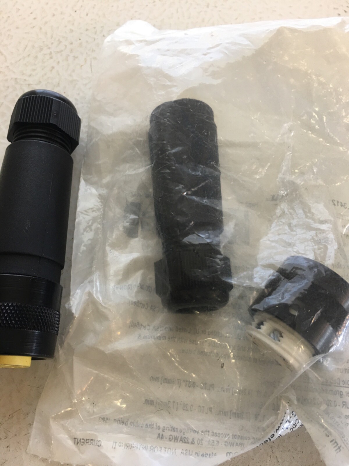 EFECTOR L34121 connector (bin37)