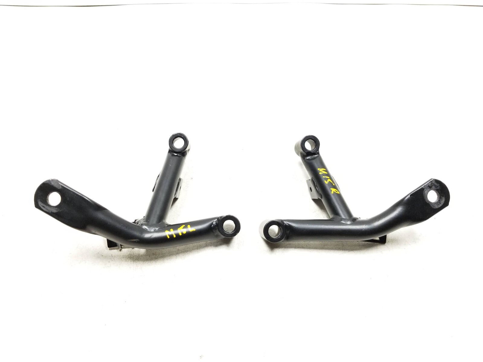 20 - 24 Benelli 302S Frame Bracket Holder Support Left & Right OEM