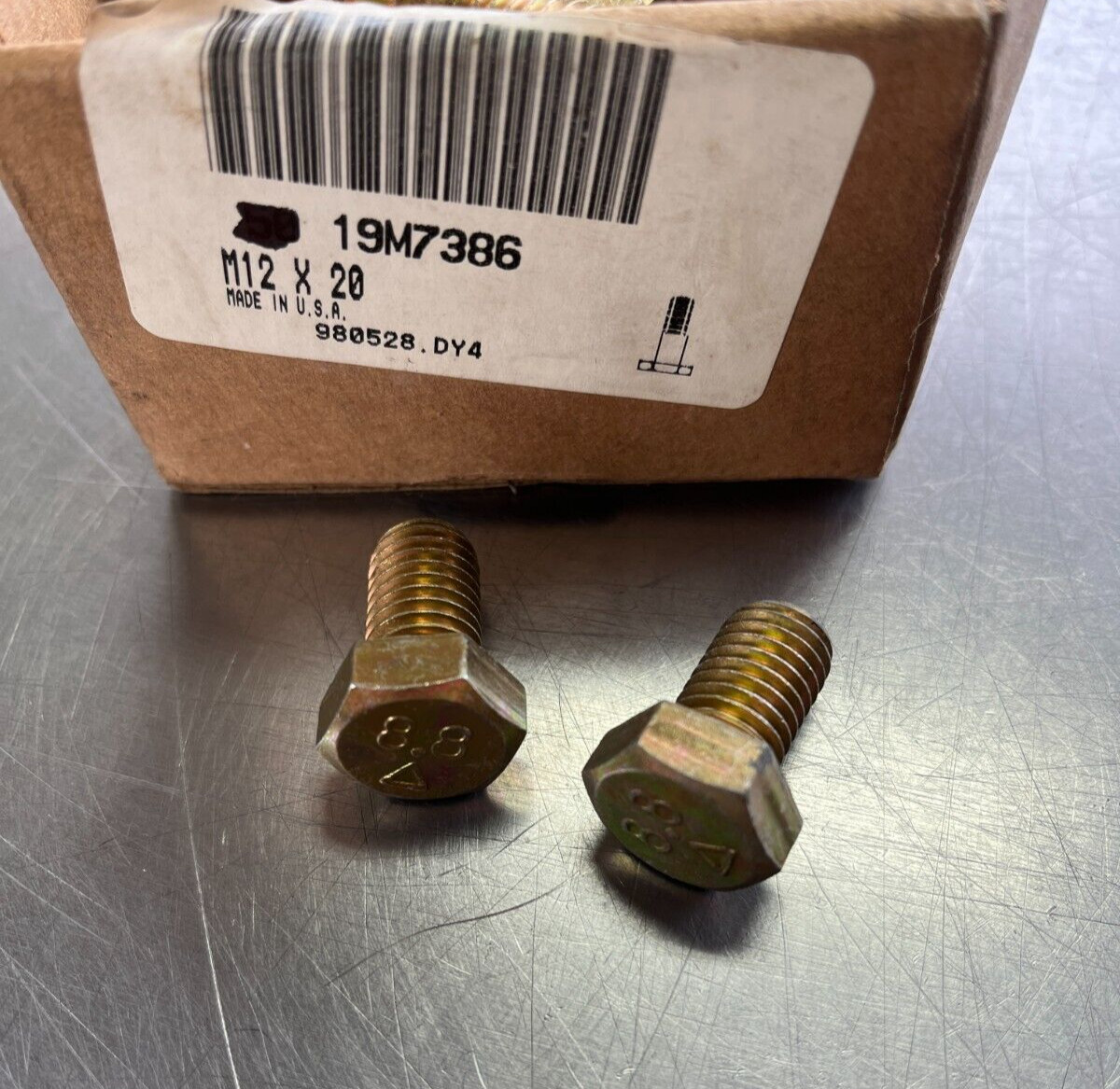 19M7386  GENUINE  OEM  John Deere  CAP SCREW BOLT   QTY of 2 Bolts