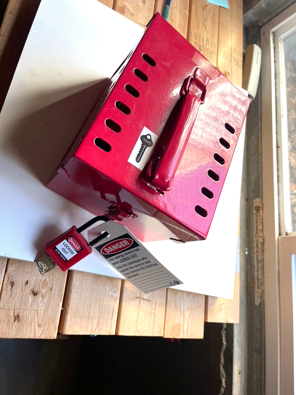 Lockout/Tagout Safety, 13-Lock Oversized Group Lockout Box, Steel,  Bonus 2 Lock