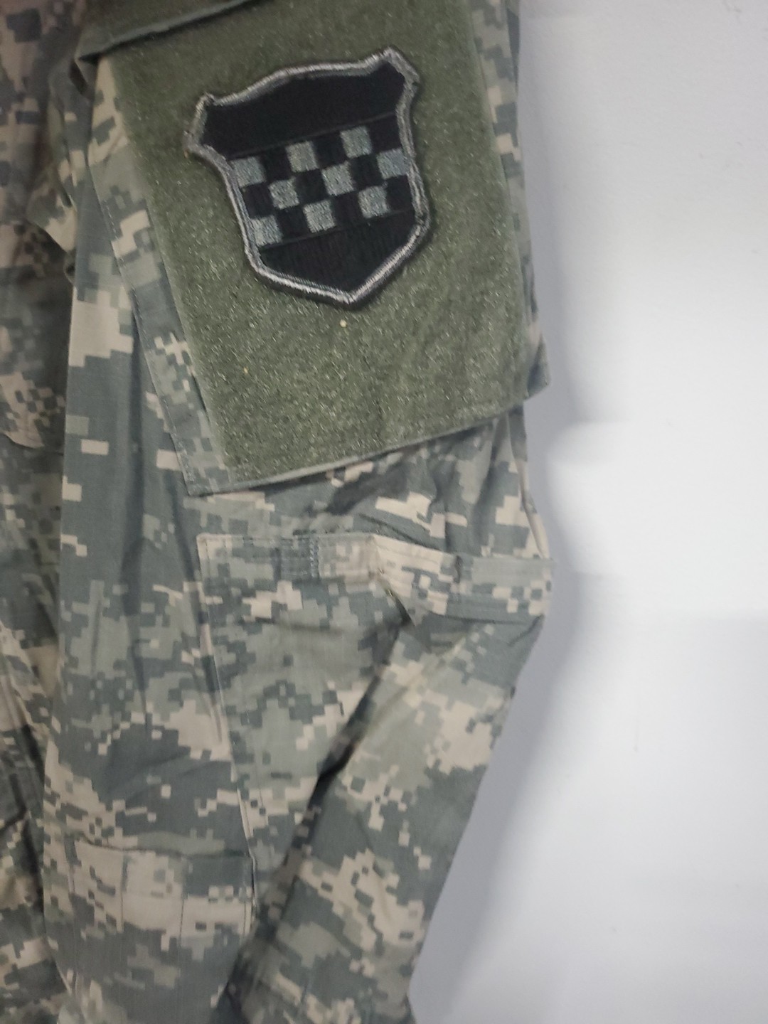 Bin# Medium Regular Army Combat Uniform ACU 50/50 Combat Top Coat