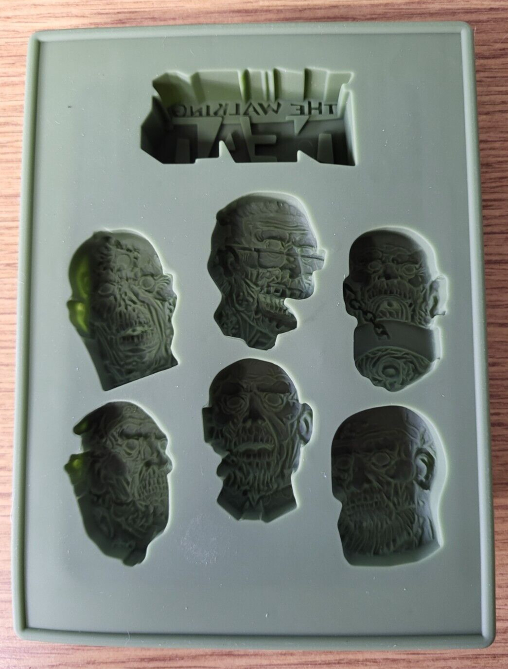 The Walking Dead  Heads silicone tray by Diamond Select Toys for ice, gelatin