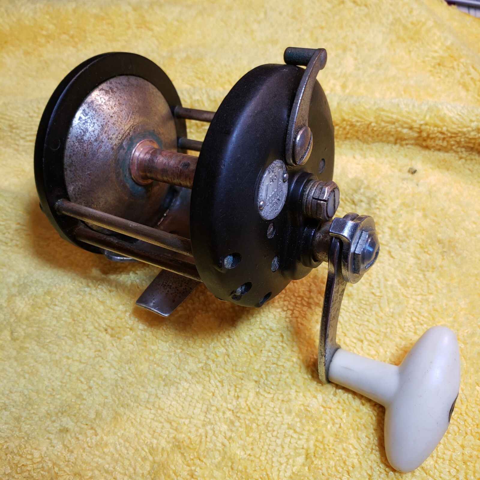 Vintage Ocean City No. 985 USA Salt Water Fishing Reel (Just Serviced)