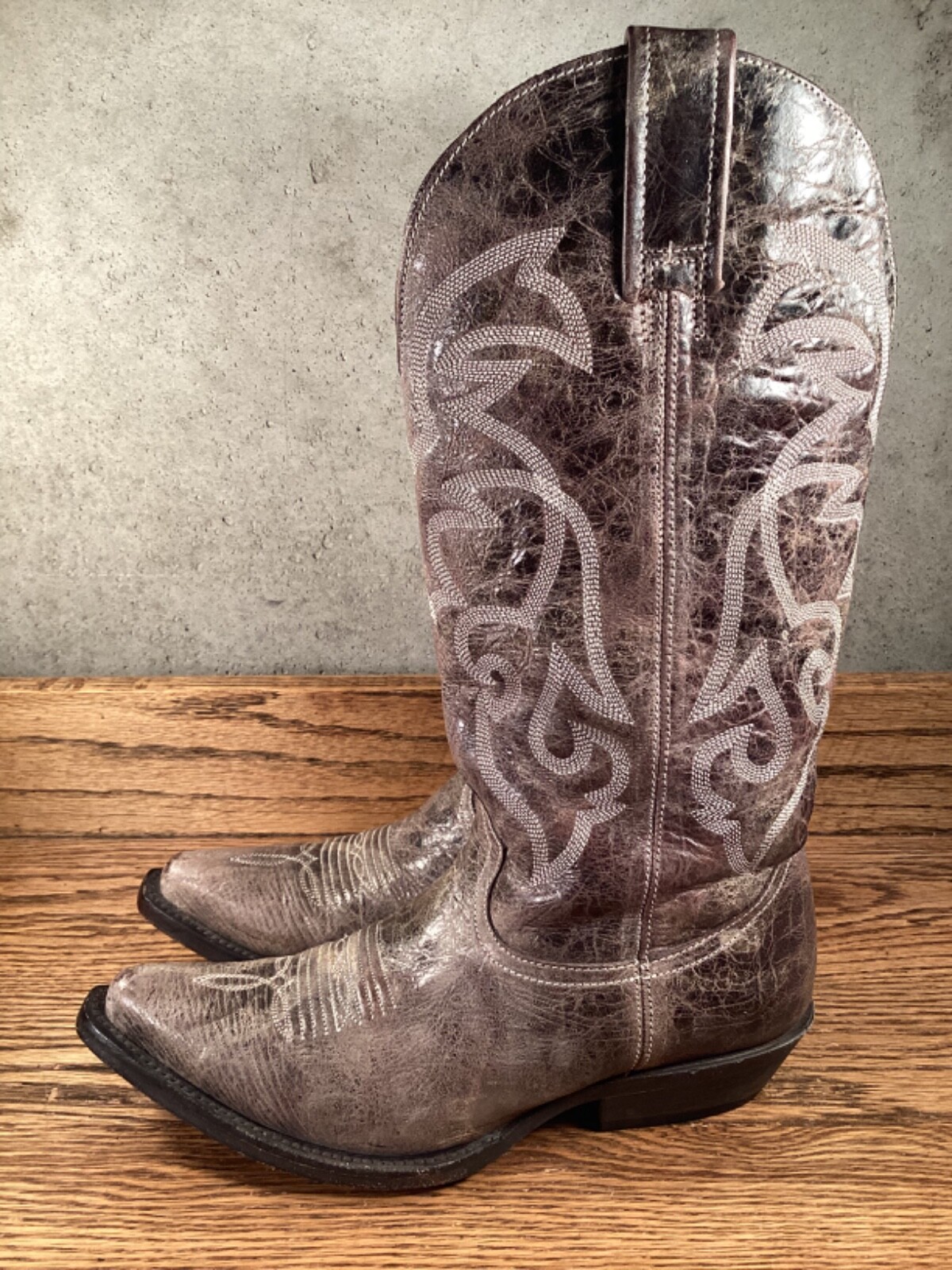 MATISSE WOMENS COWBOY BOOTS DISTRESSED TAUPE LEATHER SZ. 6.5 B EXCELLENT COND
