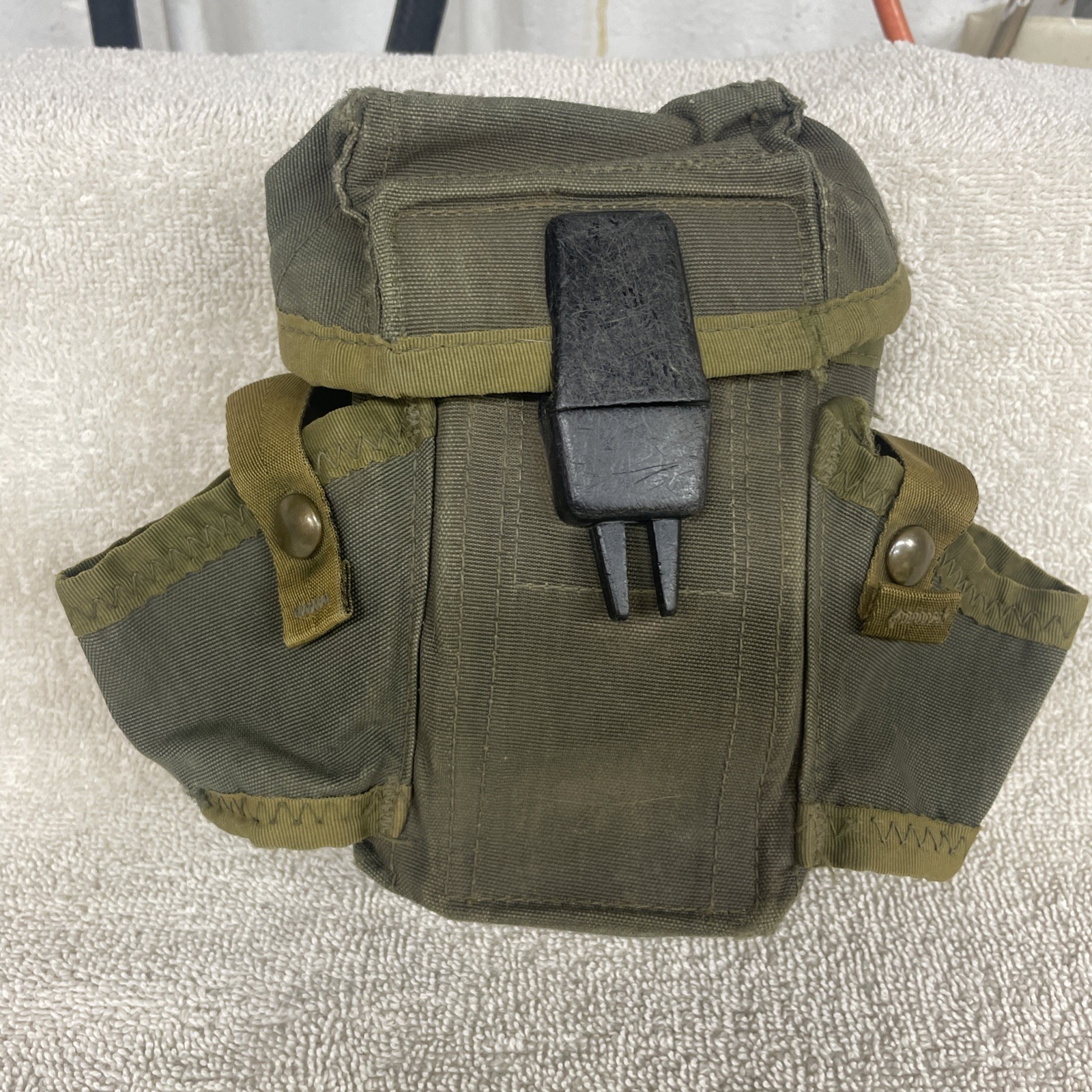 M1967 US Army 30 Round Magazine Pouch