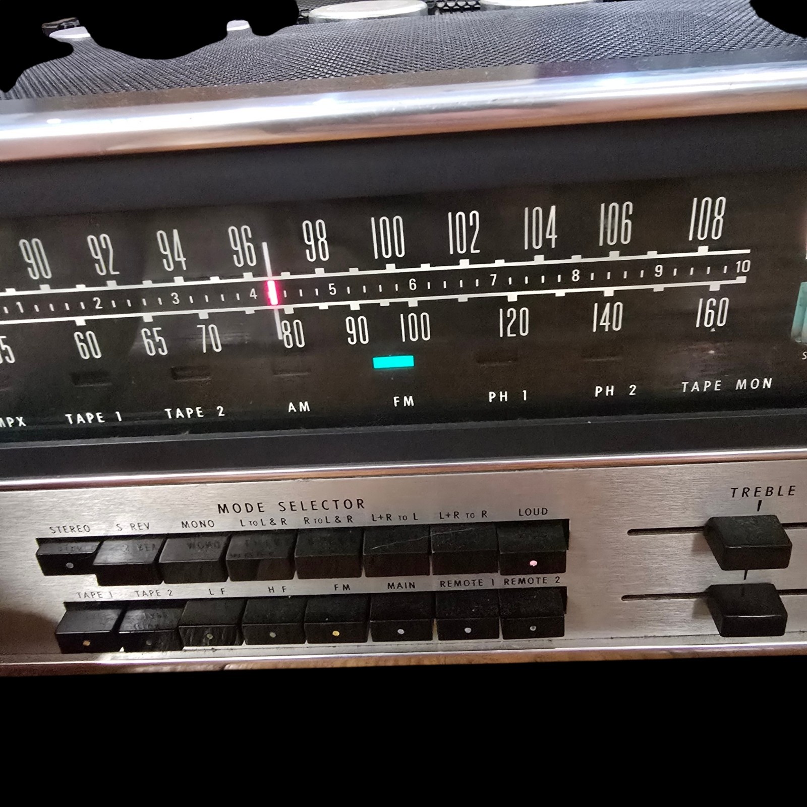 McIntosh MAC 1900 Solid State Stereo Receiver with Analog Tuner Dial working